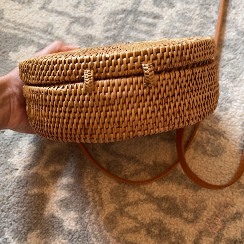 Street Level Round Rattan Bag - Picture 6 of 10